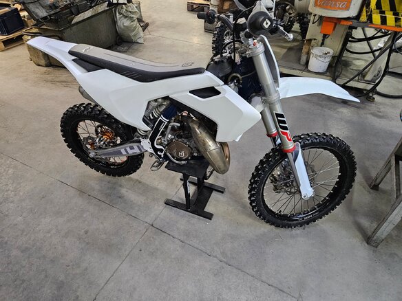 2024 Husqvarna TC 85, белый, 450000 рублей - вид 1
