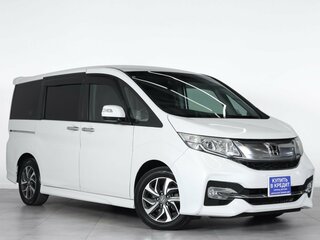 2015 Honda Stepwgn V, белый, 1869000 рублей, вид 2