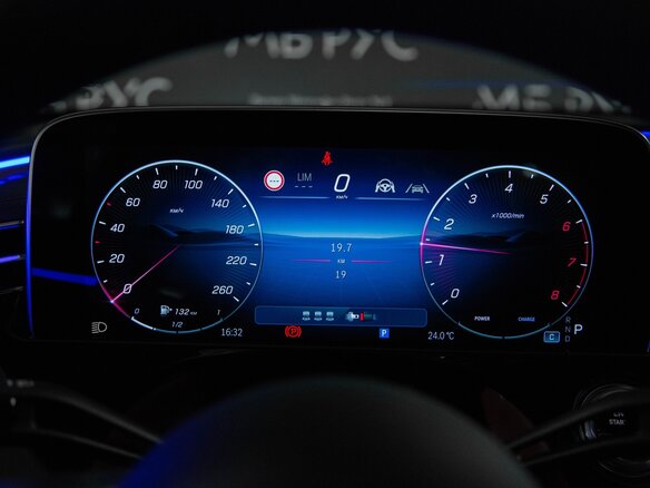 2026 Mercedes-Benz E-Класс 300 VI (W214, S214), чёрный - вид 16