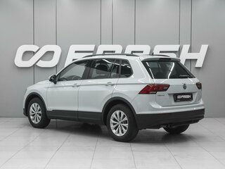 2019 Volkswagen Tiguan II, белый, 2469000 рублей, вид 2