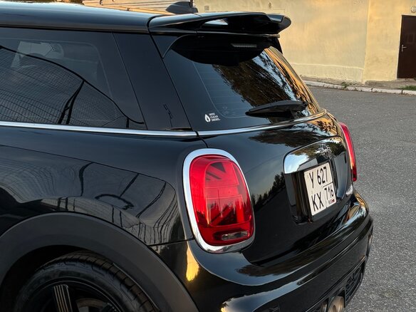 2020 Mini Hatch Cooper D III (F55/F56) Рестайлинг, чёрный, 1980000 рублей - вид 8