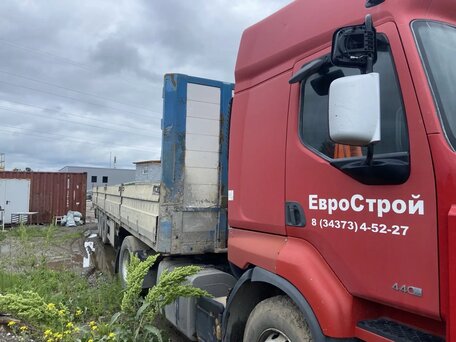 2011 Renault Premium, красный, 1750000 рублей, вид 2