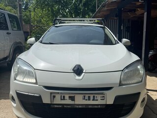 2011 Renault Megane III, белый, 700000 рублей, вид 2
