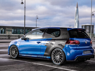 2011 Volkswagen Golf R VI, синий, 1950000 рублей, вид 1