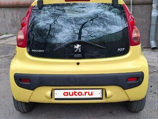2011 Peugeot 107 I Рестайлинг, жёлтый, 640000 рублей, вид 4