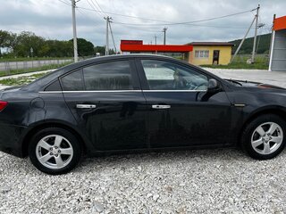 2010 Chevrolet Cruze I, чёрный, 560000 рублей, вид 4