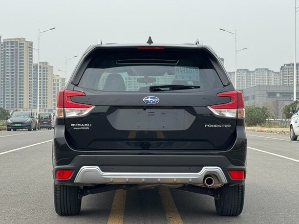 2022 Subaru Forester V Рестайлинг, чёрный, 2210000 рублей - вид 4