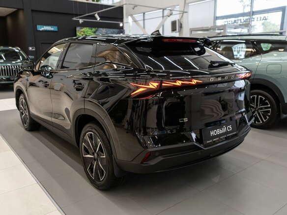2026 Omoda C5 II, чёрный - вид 4