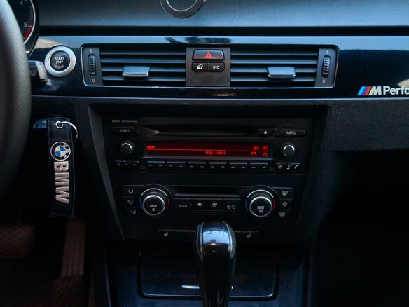 2005 BMW 3 серии 320d V (E90/E91/E92/E93), синий, 880000 рублей - вид 35