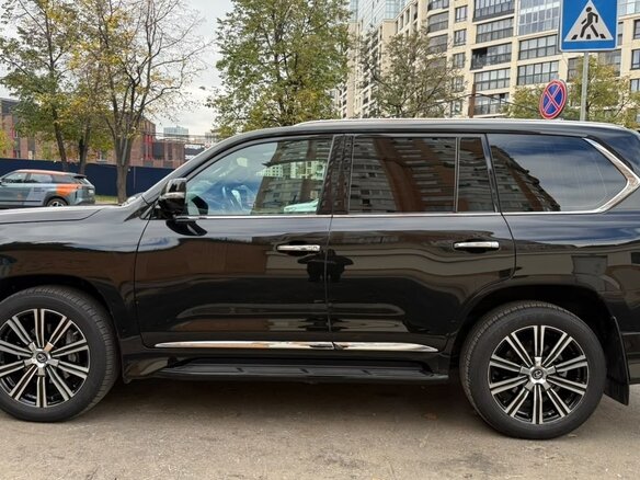 2019 Lexus LX 570 III Рестайлинг 2, чёрный, 11700000 рублей - вид 1