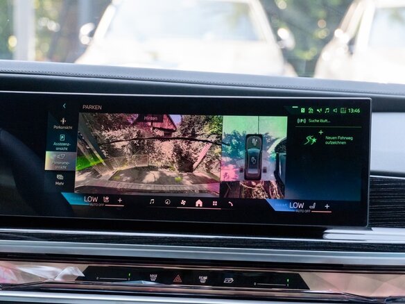 2025 BMW 7 серии 740d xDrive VII (G70), серый - вид 17