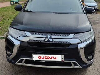 2019 Mitsubishi Outlander III Рестайлинг 3, чёрный, 1790000 рублей, вид 2