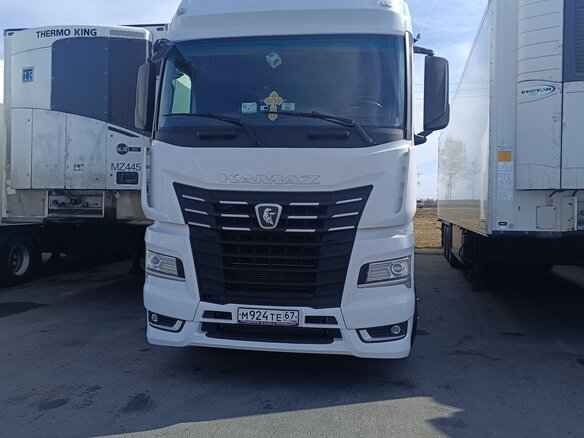 2023 КамАЗ 54901, белый - вид 2