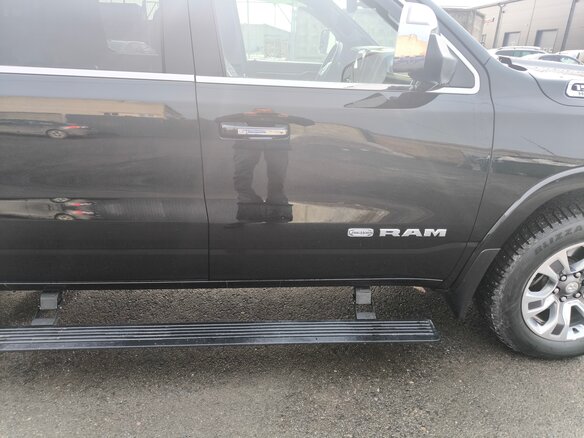 2022 Ram 1500 Quad Cab IV (DS/DJ), чёрный, 8050000 рублей - вид 6
