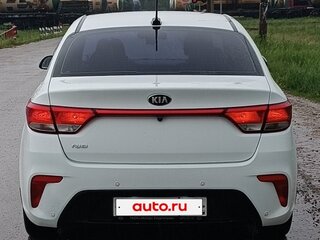 2017 Kia Rio IV, белый, 1050000 рублей, вид 3