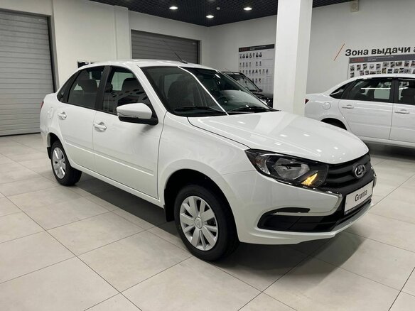 2026 Lada (ВАЗ) Granta I Рестайлинг, белый - вид 2