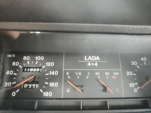 2008 Lada (ВАЗ) 2121 (4x4) I Рестайлинг, белый, 315000 рублей - вид 5