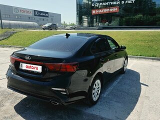 2021 Kia Cerato IV, чёрный, 1800000 рублей, вид 3