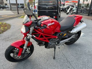 Ducati Monster 696