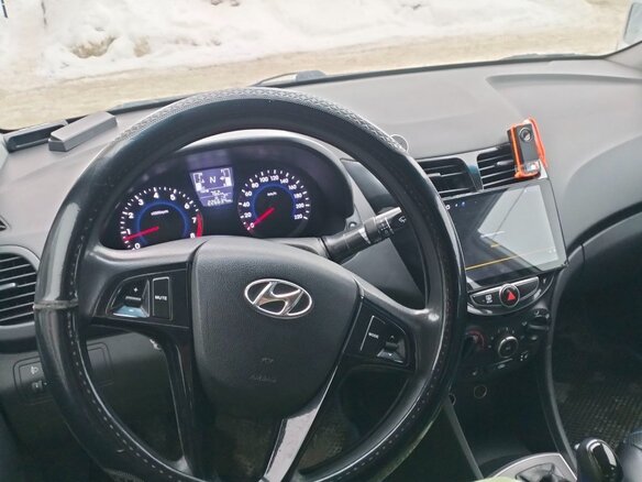 2015 Hyundai Solaris I Рестайлинг, белый, 761000 рублей - вид 9