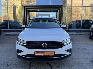2021 Volkswagen Tiguan II Рестайлинг, белый, 3065000 рублей, вид 2