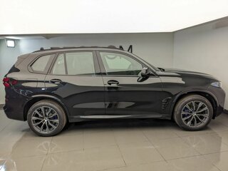2025 BMW X5 40i IV (G05/G18) Рестайлинг, чёрный, 14450000 рублей, вид 3