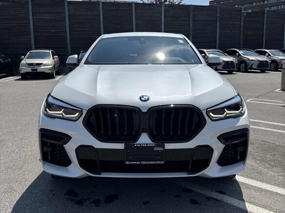 2021 BMW X6 40i III (G06), белый, 7500000 рублей - вид 1