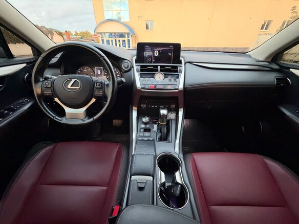 2018 Lexus NX 200 I Рестайлинг, чёрный, 3300000 рублей - вид 8