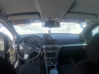 2013 Opel Astra H Рестайлинг, чёрный, 580999 рублей, вид 3