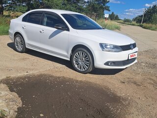 2013 Volkswagen Jetta VI, белый, 1000000 рублей, вид 3