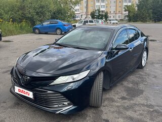 2018 Toyota Camry VIII (XV70), синий, 2800000 рублей, вид 1