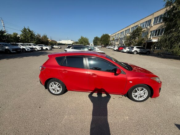 2010 Mazda 3 II (BL), красный, 930000 рублей - вид 4