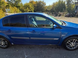 2006 Renault Megane II Рестайлинг, синий, 220000 рублей, вид 2