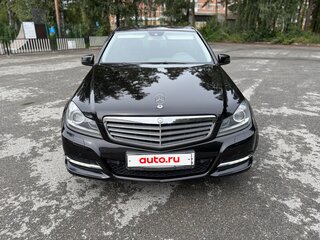 2011 Mercedes-Benz C-Класс 180 BlueEFFICIENCY III (W204) Рестайлинг, чёрный, 1550000 рублей, вид 1