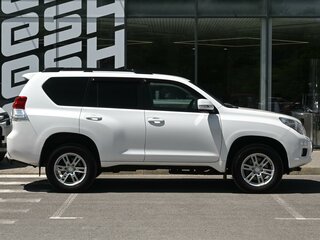 2012 Toyota Land Cruiser Prado 150 Series, белый, 2840000 рублей, вид 5