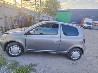 2001 Toyota Vitz I (P10), зелёный, 230000 рублей, вид 4