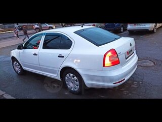 2013 Skoda Octavia II (A5) Рестайлинг, белый, 550000 рублей, вид 4