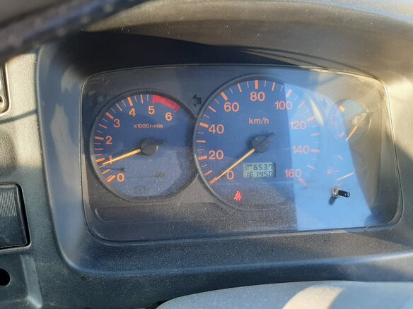 2001 Mazda Titan, белый, 1000000 рублей - вид 2