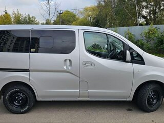 2020 Nissan NV200, серебристый, 2300000 рублей, вид 3