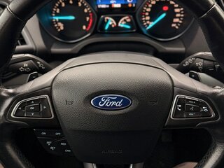 2016 Ford Kuga II Рестайлинг, чёрный, 1480000 рублей, вид 4