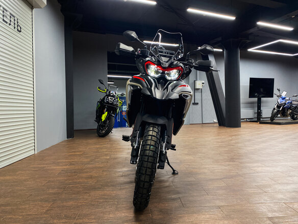 2026 Benelli TRK 702 X, бежевый, 789000 рублей - вид 2