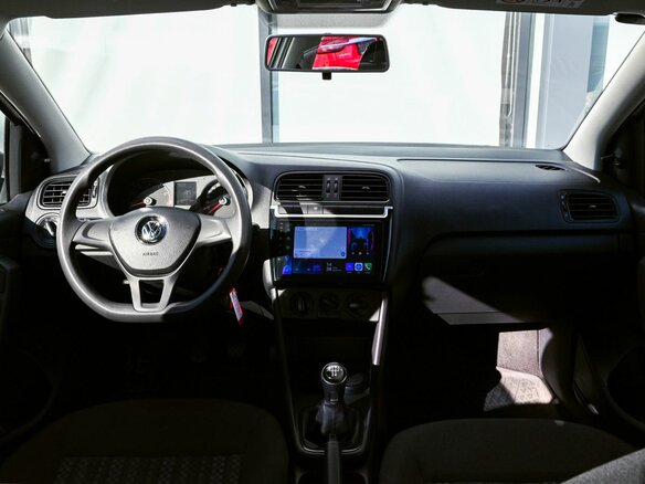 2019 Volkswagen Polo V Рестайлинг, белый, 1075000 рублей - вид 16