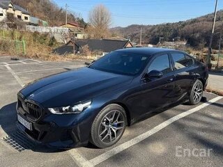 2025 BMW 5 серии 520i VIII (G60/G61/G68), синий, 6999750 рублей, вид 1