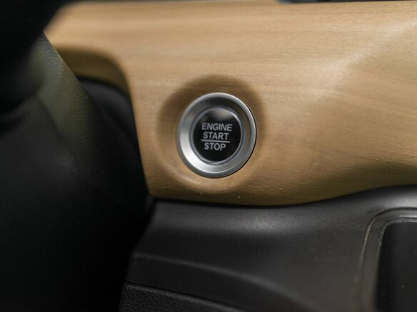 2017 Honda Freed+ II, красный, 1389000 рублей - вид 16