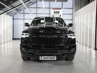 2026 Ram 1500 Crew Cab V Рестайлинг, чёрный, 11429249 рублей, вид 4