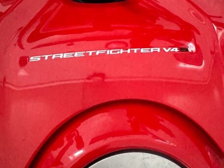 2022 Ducati Streetfighter V4, красный, 1900000 рублей, вид 3