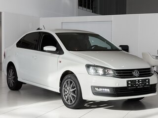 2018 Volkswagen Polo V Рестайлинг, белый, 1329000 рублей, вид 3