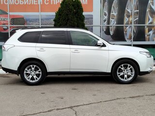 2013 Mitsubishi Outlander II Рестайлинг, белый, 1462000 рублей, вид 4