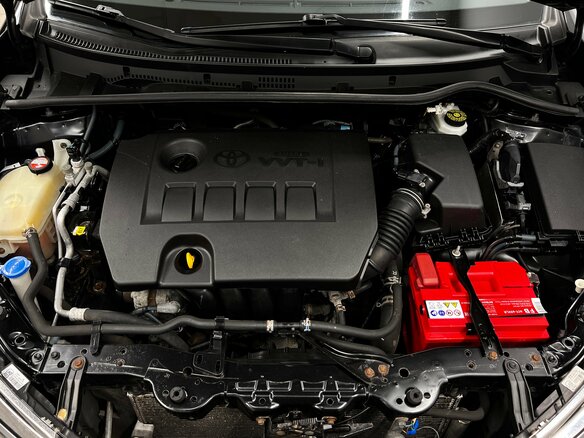 2015 Toyota Corolla XI (E160, E170, E180), чёрный - вид 12