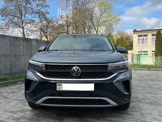 2021 Volkswagen Taos I, серый, 1900000 рублей, вид 4